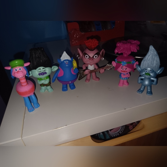 Coolinko 6 Set Troll Figures with Jumbo Egg-Mini Action Toys Pre-owned - Picture 3 of 9